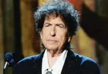 Komite Nobel Sebut Bob Dylan Arogan Komite Nobel Sebut Bob Dylan Arogan