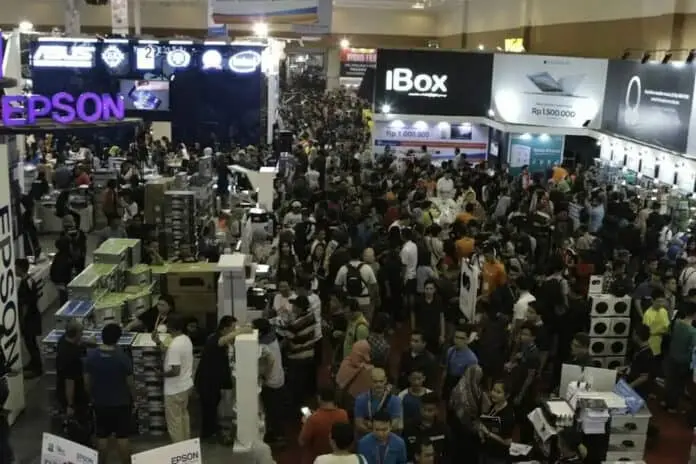 Padat Pengunjung, BRI Indocomtech 2016 Catat Transaksi Rp600,8 Miliar Padat Pengunjung, BRI Indocomtech 2016 Catat Transaksi Rp600,8 Miliar