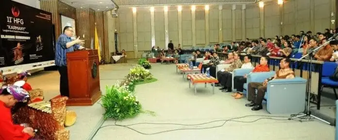 Pertumbuhan Ekonomi Rakyat Perkokoh NKRI Pertumbuhan Ekonomi Rakyat Perkokoh NKRI