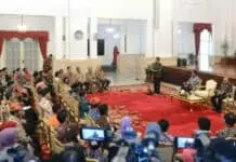 Presiden Jokowi Serahkan Penghargaan Adhikarya Pangan Nusantara Presiden Jokowi Serahkan Penghargaan Adhikarya Pangan Nusantara