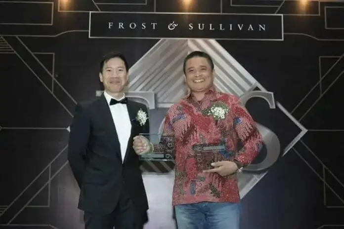 TelkomGroup Borong Penghargaan Frost & Sullivan Indonesia Excellence Awards 2016 TelkomGroup Borong Penghargaan Frost & Sullivan Indonesia Excellence Awards 2016