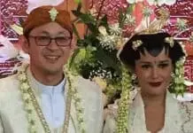 Titi Rajo Bintang Resmi Dinikahi Pengusaha Taksi Titi Rajo Bintang Resmi Dinikahi Pengusaha Taksi