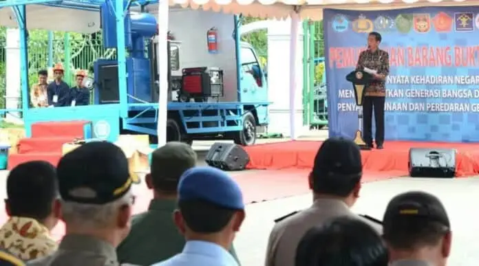 15 Ribu Korban Narkoba Mati Tiap Tahunnya, Presiden Jokowi: Berapa Pengedar dan Bandar yang Meninggal? 15 Ribu Korban Narkoba Mati Tiap Tahunnya, Presiden Jokowi: Berapa Pengedar dan Bandar yang Meninggal?