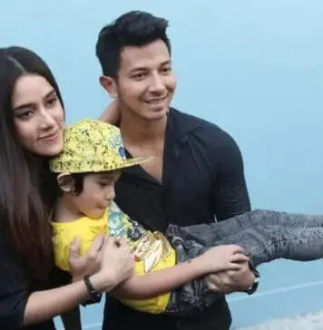 Awal Kisah Asmara Fairuz A Rafiq dengan Sonny Septian Awal Kisah Asmara Fairuz A Rafiq dengan Sonny Septian
