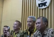 KPK Periksa Ganjar Pranowo Terkait Dugaan Korupsi E-KTP KPK Periksa Ganjar Pranowo Terkait Dugaan Korupsi E-KTP
