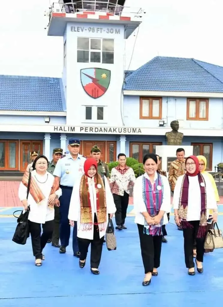 Ke Sumatera Barat, Ibu Iriana Tinjau Pelaksanaan IVA Test dan Pelatihan Akbar Guru PAUD