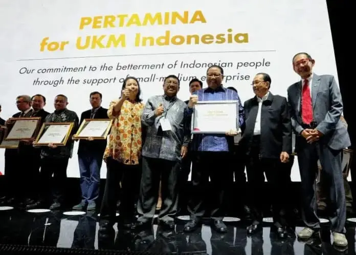 Menteri Puspayoga Raih Penghargaan dari Pertamina Menteri Puspayoga Raih Penghargaan dari Pertamina