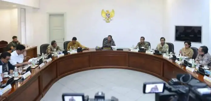 Presiden Jokowi: Lakukan Langkah Terobosan Atasi Permasalahan Industri Tekstil dan Produk Tekstil Presiden Jokowi: Lakukan Langkah Terobosan Atasi Permasalahan Industri Tekstil dan Produk Tekstil