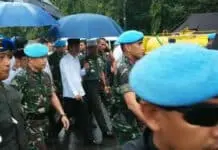 Presiden dan Wapres Salat Jumat di Monas Bersama Massa Aksi Damai Presiden dan Wapres Salat Jumat di Monas Bersama Massa Aksi Damai