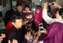 Suasana Romantis di Perayaan Ultah Chandra Lestyaningsih, Istri Artis Senior Wingky Harun Suasana Romantis di Perayaan Ultah Chandra Lestyaningsih, Istri Artis Senior Wingky Harun