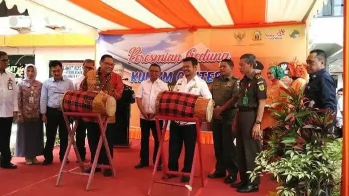 Tren Belanja Online Tidak Akan Gilas Pasar Rakyat Tren Belanja Online Tidak Akan Gilas Pasar Rakyat