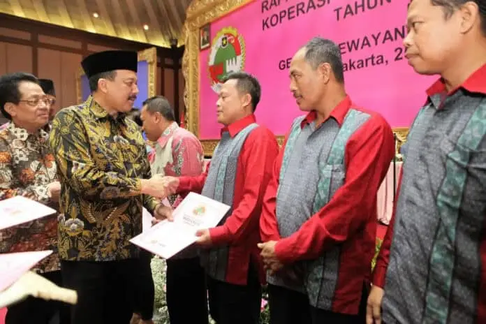 RAT Sebagai Bukti Koperasi Berkualitas RAT Sebagai Bukti Koperasi Berkualitas