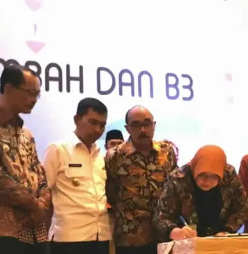 Sinergi Kementerian Berdayakan Bank Sampah Jadi KUKM Sinergi Kementerian Berdayakan Bank Sampah Jadi KUKM