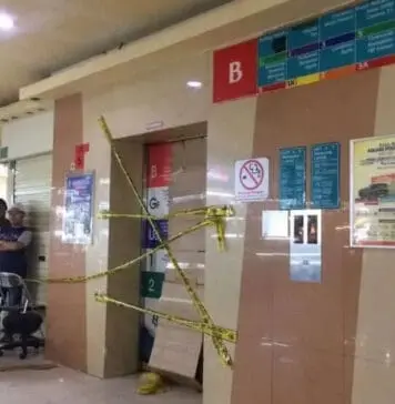 Korban Lift Jatuh Blok M Square Dibawa ke RS Terdekat Korban Lift Jatuh Blok M Square Dibawa ke RS Terdekat