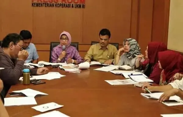 Laju Investasi Harus Dibarengi Perlindungan bagi KUMKM Laju Investasi Harus Dibarengi Perlindungan bagi KUMKM