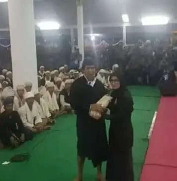 Dari Negeri Para Petapa Ritual Seba Baduy Datangi Ibu Gede Iti Octavia Dari Negeri Para Petapa Ritual Seba Baduy Datangi Ibu Gede Iti Octavia