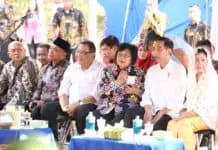 Presiden Serahkan Hutan Tanaman Rakyat kepada 7 Koperasi Presiden Serahkan Hutan Tanaman Rakyat kepada 7 Koperasi