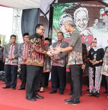 Penuh Nuansa Budaya, Menkop Apresiasi Harkopnas di Semarang Penuh Nuansa Budaya, Menkop Apresiasi Harkopnas di Semarang