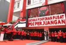 Ribka Tjiptaning: Usut Tuntas Tragedi 27 Juli 1996 Ribka Tjiptaning: Usut Tuntas Tragedi 27 Juli 1996