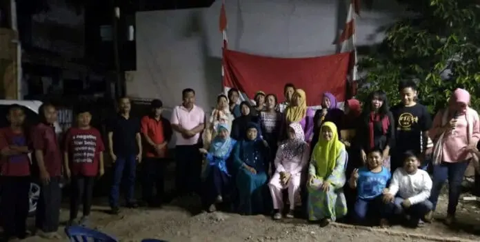 Kemeriahan Malam Seni Peringatan HUT RI ke-72 di Pasar Nangka Kemayoran Kemeriahan Malam Seni Peringatan HUT RI ke-72 di Pasar Nangka Kemayoran