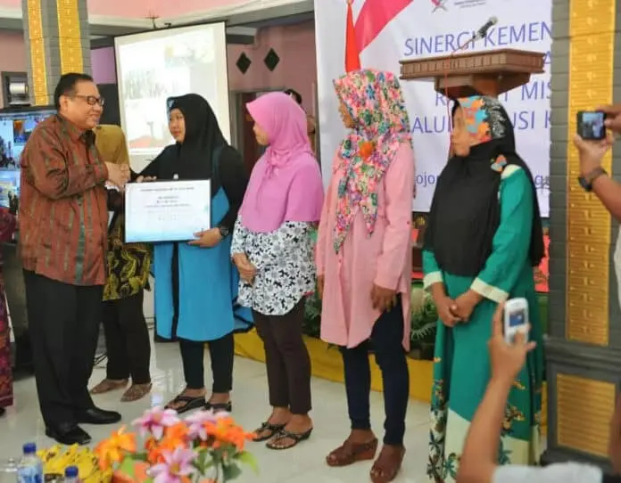 Kredit UMi Kurangi Tingkat Kemiskinan Kredit UMi Kurangi Tingkat Kemiskinan