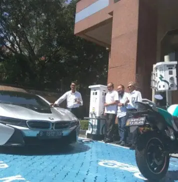BMW i8 Coba SPLU PLN Disjaya BMW i8 Coba SPLU PLN Disjaya