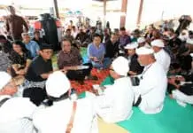 Kemenkop dan Tiga Koperasi Serahkan Bantuan kepada Pengungsi Gunung Agung
