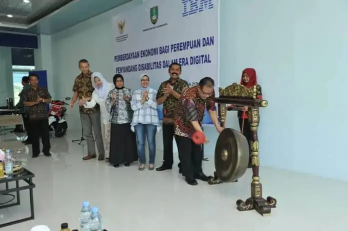 Sinergi Kemenkop-IBM Sasar Perempuan dan Disabilitas Sinergi Kemenkop-IBM Sasar Perempuan dan Disabilitas
