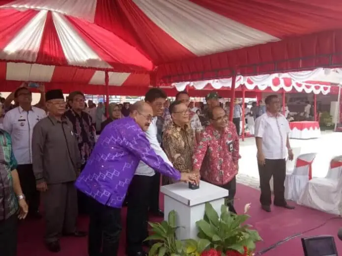 PLUT KUMKM Menjawab Tantangan Era Digital PLUT KUMKM Menjawab Tantangan Era Digital