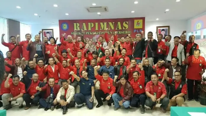 SP PLN Tolak Opsi Swastanisasi Pembangkit SP PLN Tolak Opsi Swastanisasi Pembangkit
