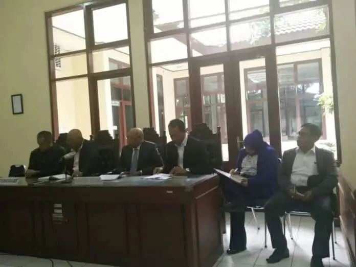 HTI Vs Menkumham, Sidang Pembubaran Ormas Dilanjutkan 4 Januari 2018 HTI Vs Menkumham, Sidang Pembubaran Ormas Dilanjutkan 4 Januari 2018
