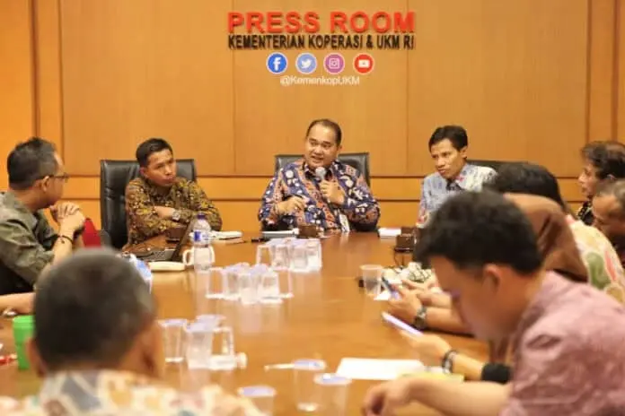 Mahasiswa Prodi MKN Univ Bengkulu Dapat Pembekalan Perkoperasian Mahasiswa Prodi MKN Univ Bengkulu Dapat Pembekalan Perkoperasian