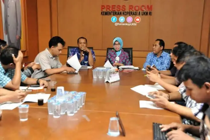 Kemenkop Dorong 50 Persen Penyaluran KUR di Sektor Produktif Kemenkop Dorong 50 Persen Penyaluran KUR di Sektor Produktif