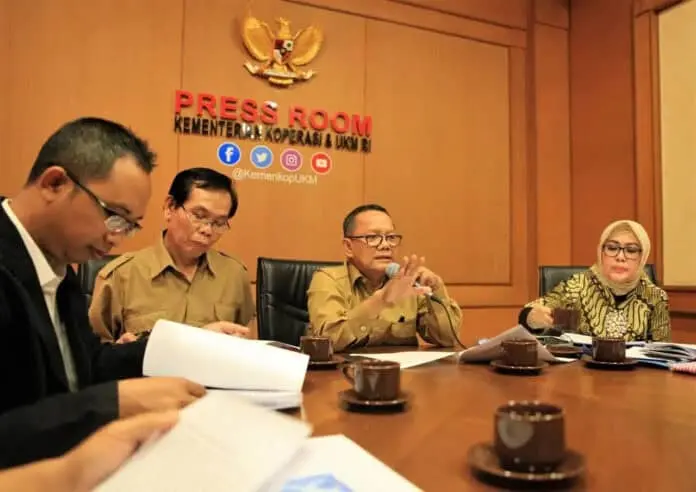 Bantu UMKM, Kemenkop Terapkan Aplikasi EWS Bantu UMKM, Kemenkop Terapkan Aplikasi EWS