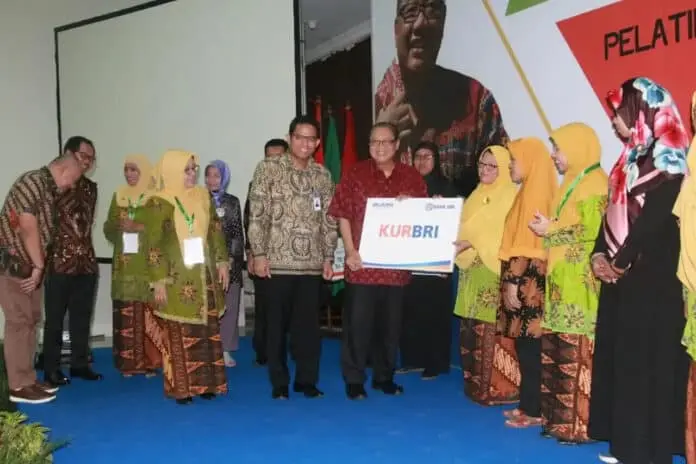 PDB Koperasi Ditargetkan Jadi 6 Persen Pada 2019 PDB Koperasi Ditargetkan Jadi 6 Persen Pada 2019
