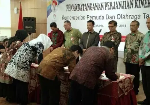 Jajaran Kemenpora Harus Bekerja Secara Profesional Jajaran Kemenpora Harus Bekerja Secara Profesional