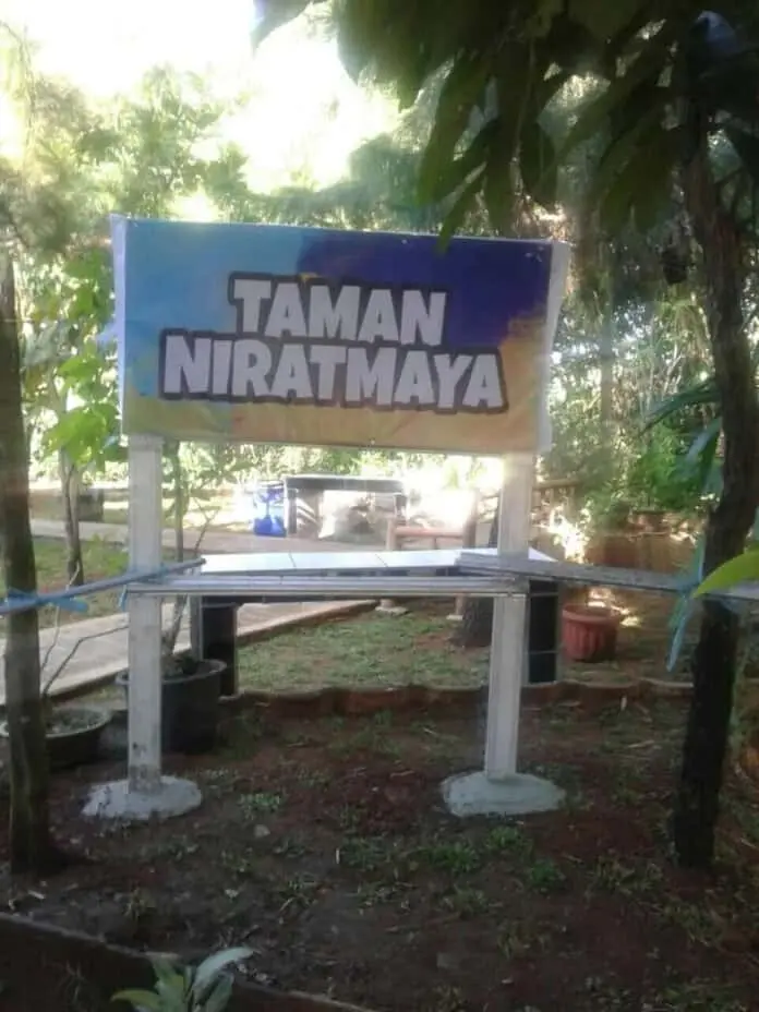 Warga Taman Anyelir Depok Fungsikan Pinggiran Ciliwung Warga Taman Anyelir Depok Fungsikan Pinggiran Ciliwung