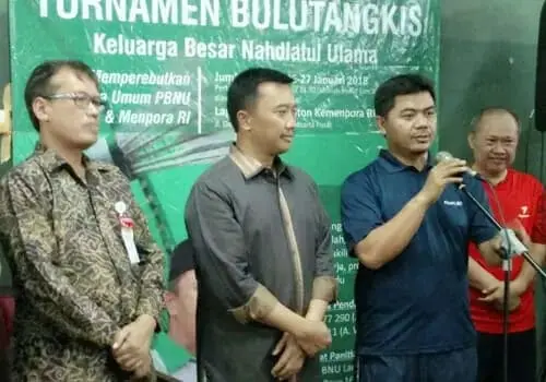 Menpora Buka Turnamen Bulutangkis Keluarga Besar NU Menpora Buka Turnamen Bulutangkis Keluarga Besar NU
