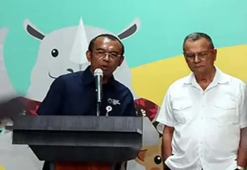 Kemenpora Tunda SK Pengangkatan PNS Lifter Deni Kemenpora Tunda SK Pengangkatan PNS Lifter Deni