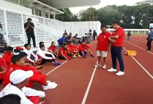 Bob Hasan Keluhkan Mahalnya Sewa Stadion Madya Bob Hasan Keluhkan Mahalnya Sewa Stadion Madya