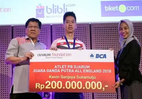 Juarai All England, Kevin Dapat Bonus Rp 200 Juta Juarai All England, Kevin Dapat Bonus Rp 200 Juta