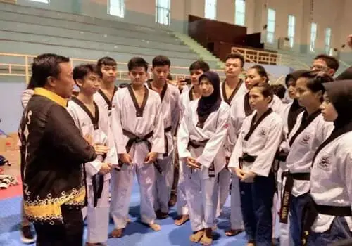 Menpora Minta Atlet Pelatnas Tingkatkan Kemampuan Fisik Menpora Minta Atlet Pelatnas Tingkatkan Kemampuan Fisik