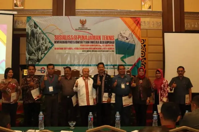 Kemenkop Beri Pendampingan Manajemen Tata Kelola Pasar Rakyat Kemenkop Beri Pendampingan Manajemen Tata Kelola Pasar Rakyat