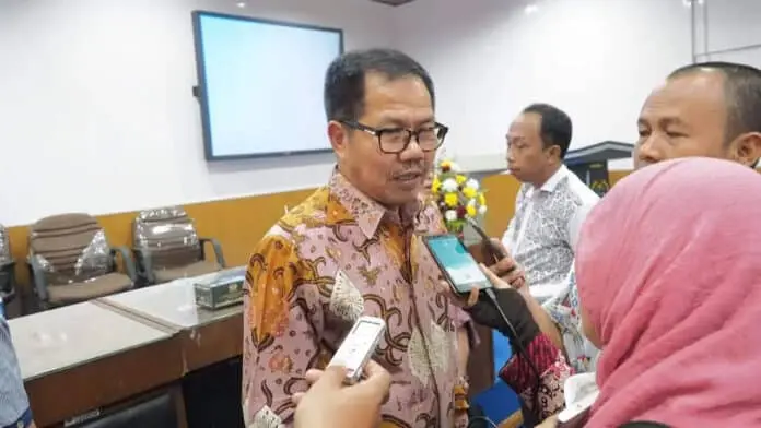 Penyaluran Dana Bergulir untuk Koperasi Sektor Riil Diperbesar Penyaluran Dana Bergulir untuk Koperasi Sektor Riil Diperbesar