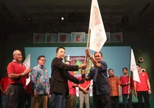 Menpora Harapkan Dukungan Dunia Usaha Untuk Pembinaan Sepakbola Usia Dini Menpora Harapkan Dukungan Dunia Usaha Untuk Pembinaan Sepakbola Usia Dini