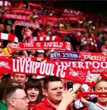 1.000 Penggemar Liverpool Terdampar di Bandara 1.000 Penggemar Liverpool Terdampar di Bandara