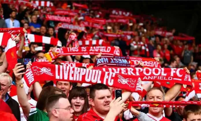 1.000 Penggemar Liverpool Terdampar di Bandara 1.000 Penggemar Liverpool Terdampar di Bandara