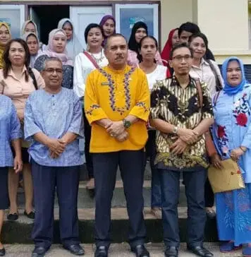 Kemenkop Salurkaan Dana Pengembangan pada 22 WP di Piru Maluku