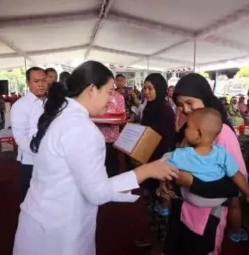 Puan Maharani Mengecek Langsung Penyaluran Bantuan Sosial di Kabupaten Klaten Puan Maharani Mengecek Langsung Penyaluran Bantuan Sosial di Kabupaten Klaten