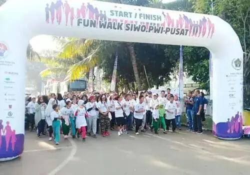 Ribuan Peserta Ramaikan Fun Walk Siwo PWI Pusat 2018 Ribuan Peserta Ramaikan Fun Walk Siwo PWI Pusat 2018